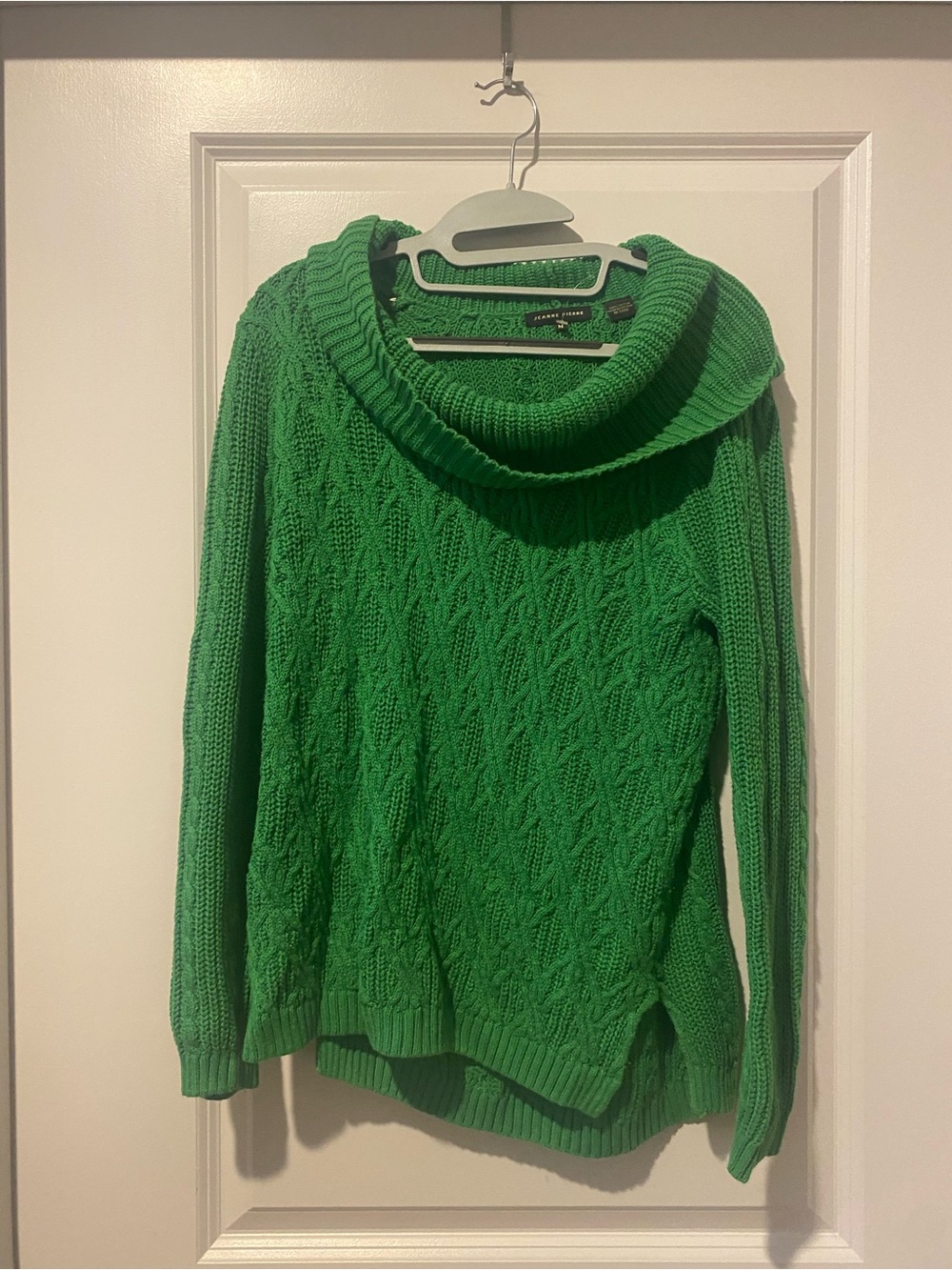 Green Cable-Knit Cowl Neck Sweater - Women